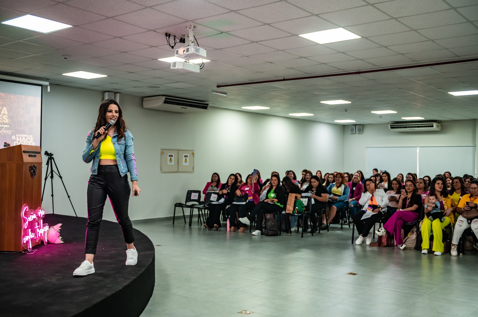 Vane Manzur